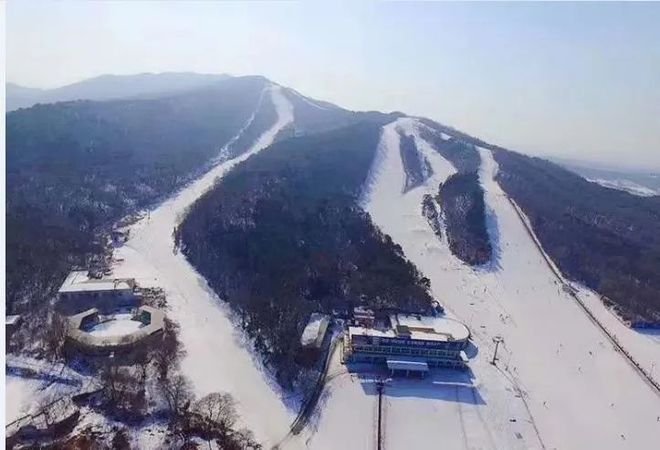 128元享KK体育门市价300元【东北亚滑雪场夜场单人滑雪票3张套餐】！(图2)