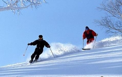 KK体育：烟台塔山滑雪场 国内最大的市区滑雪场(图1)